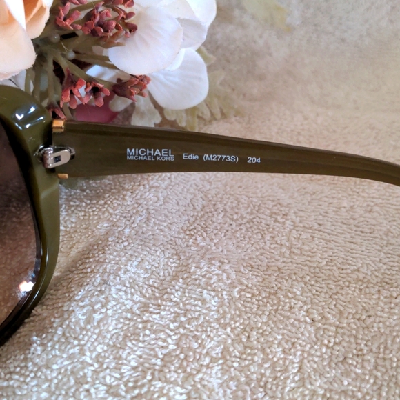 Michael Kors Oversized Sunglasses - Picture 3 of 9